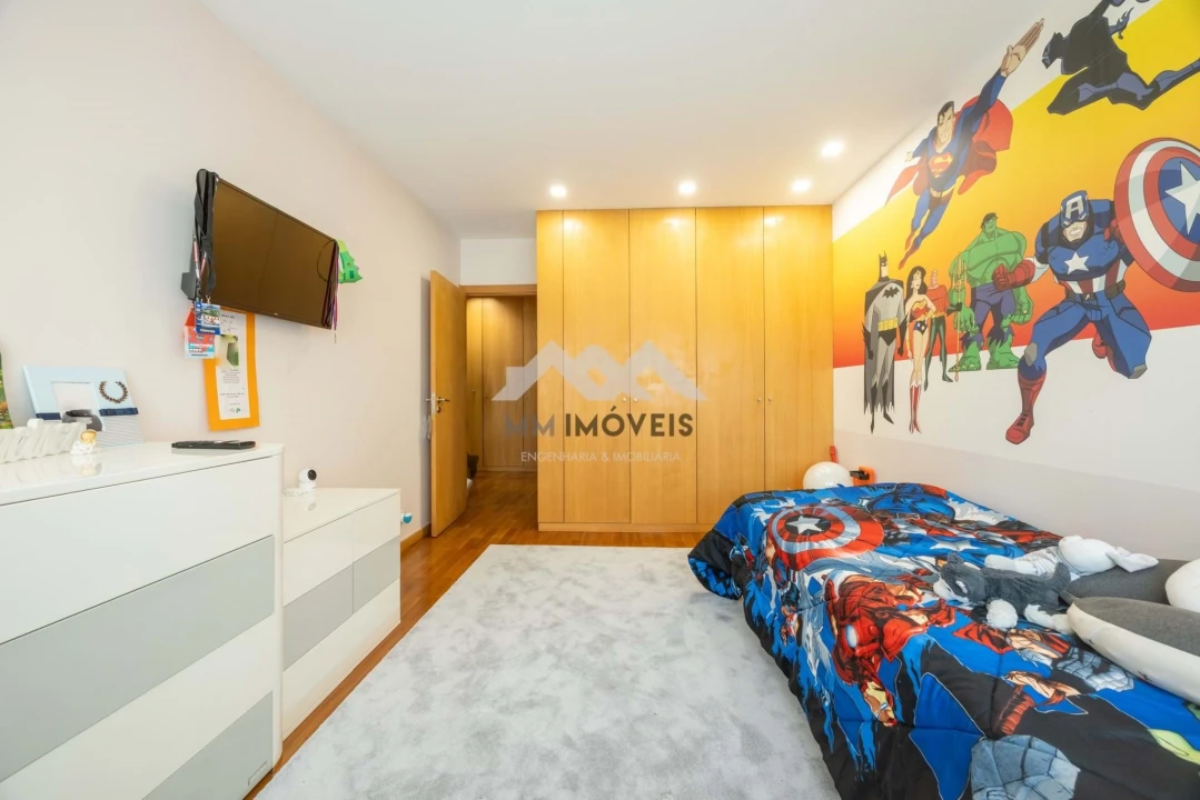 Terreno para Venda em Cidade da Maia Foto 24