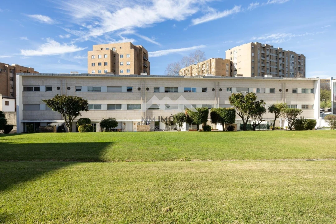 Terreno para Venda em Cidade da Maia Foto 25