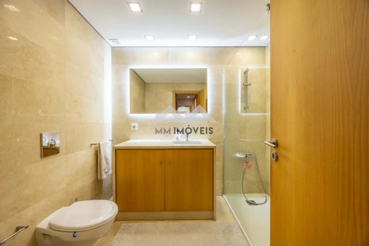 Terreno para Venda em Cidade da Maia Foto 31