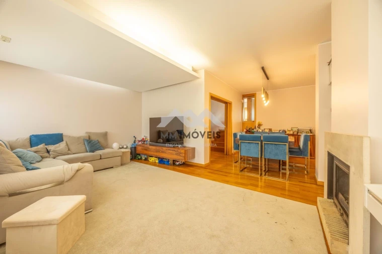 Terreno para Venda em Cidade da Maia Foto 3