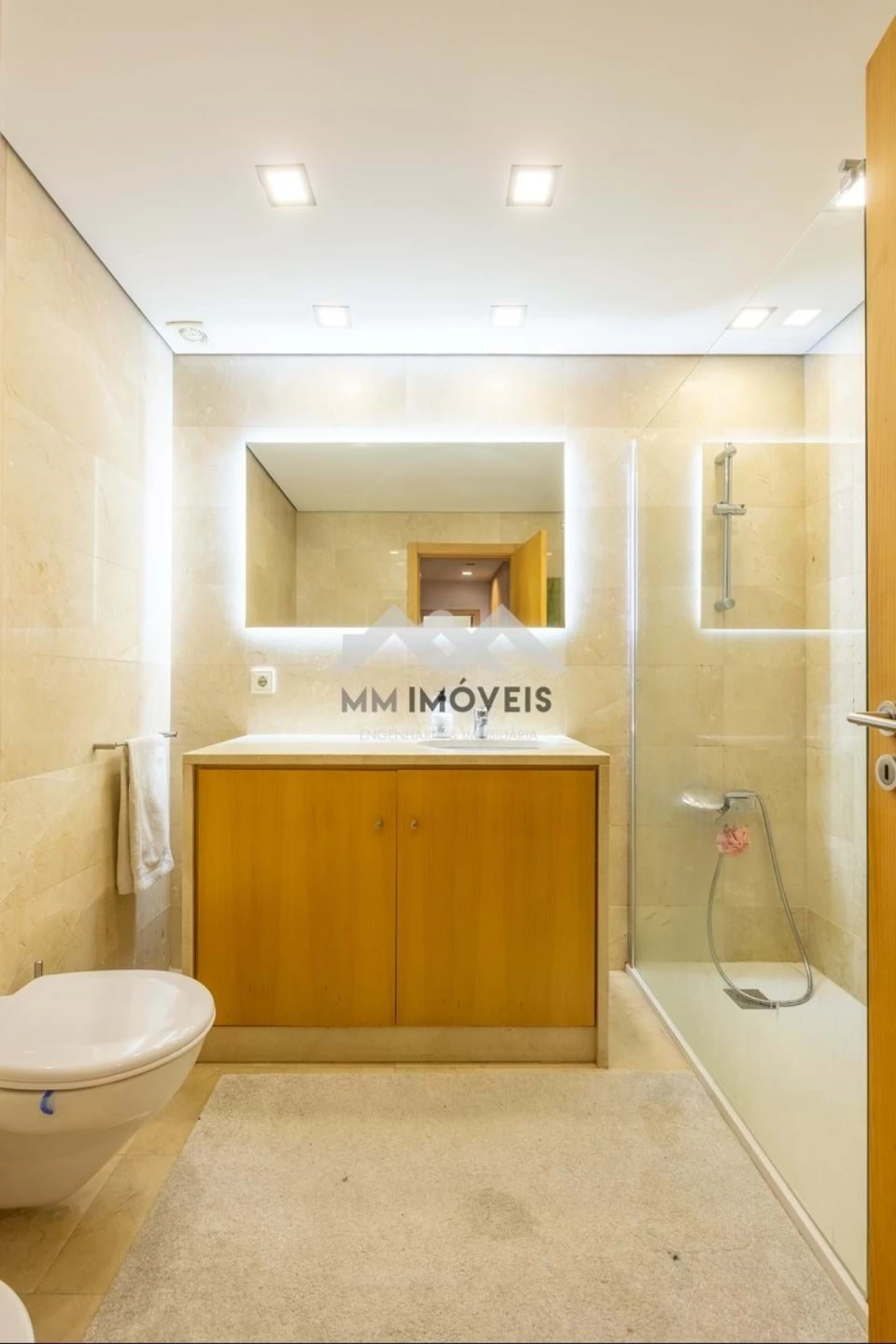 Terreno para Venda em Cidade da Maia Foto 10