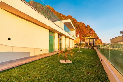 Moradia T3 para Venda em Paul do Mar