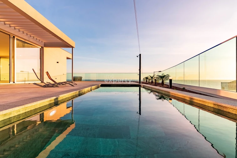 Moradia T3 para Venda em Paul do Mar Foto 7