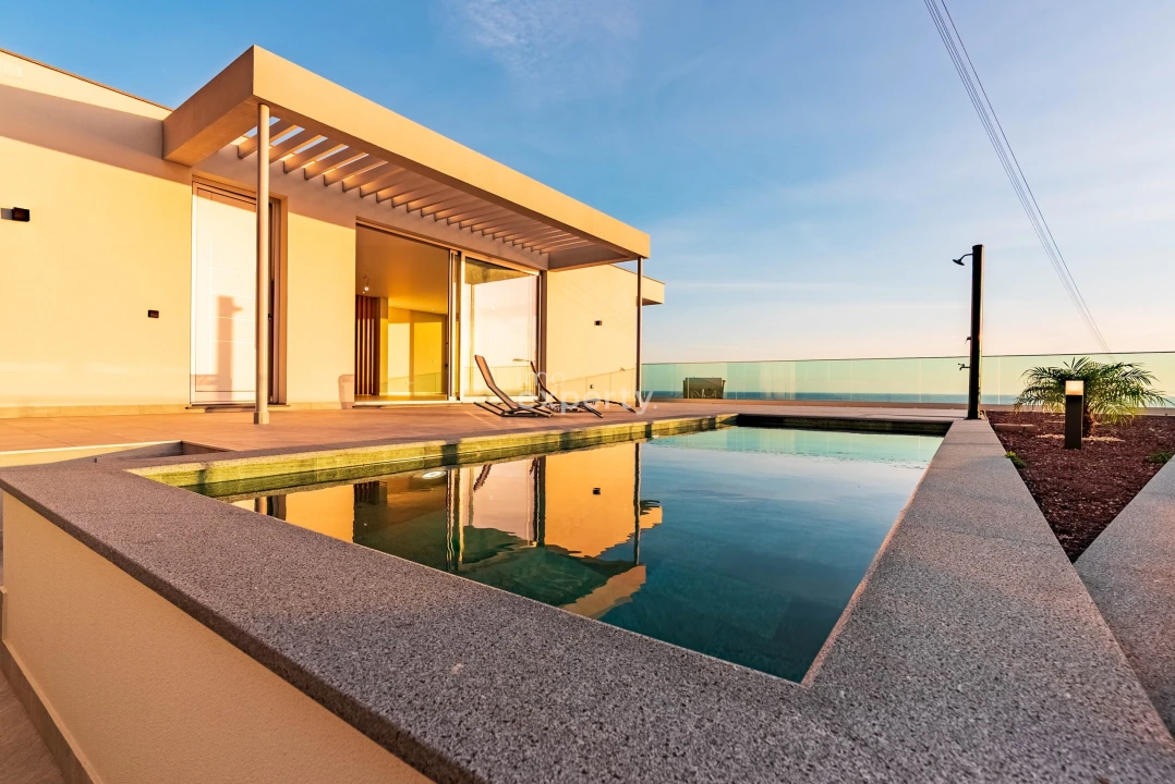 Moradia T3 para Venda em Paul do Mar Foto 6