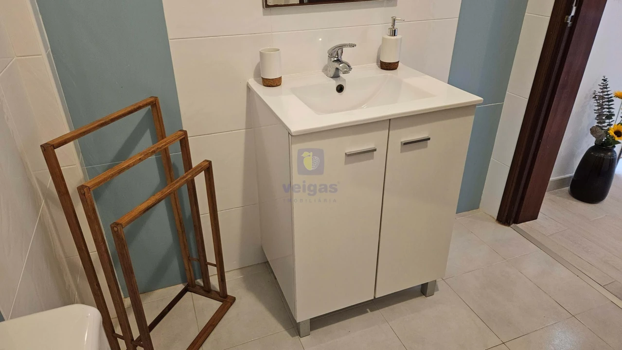 Apartamento T1 para Arrendamento em Foz do Arelho Foto 15