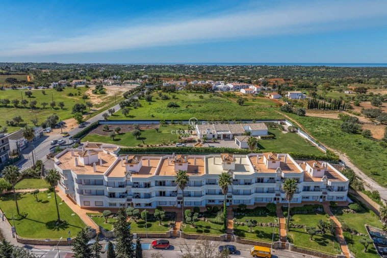 Apartamento T3 para Venda em Guia Foto 24