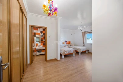 Apartamento T4 para Venda em Guia