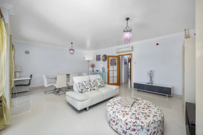 Apartamento T4 para Venda em Guia