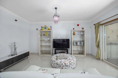 Apartamento T4 para Venda em Guia