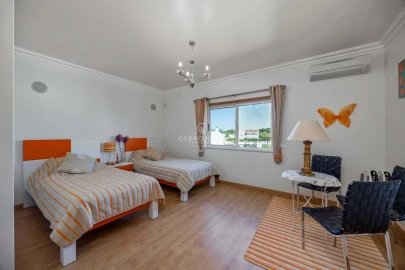 Apartamento T4 para Venda em Guia