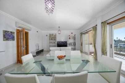 Apartamento T4 para Venda em Guia