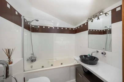 Apartamento T4 para Venda em Guia