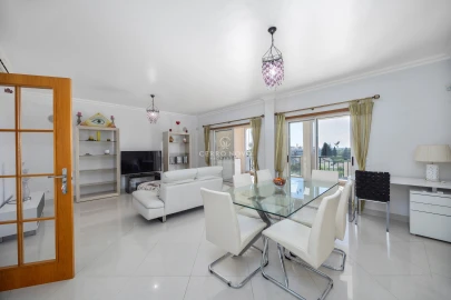 Apartamento T4 para Venda em Guia