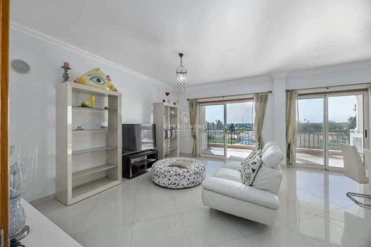 Apartamento T4 para Venda em Guia Foto 24