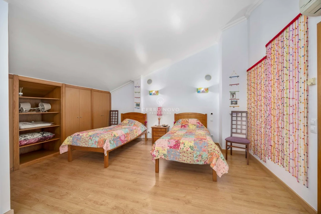 Apartamento T4 para Venda em Guia Foto 13