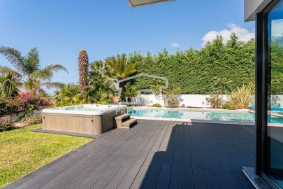 Moradia T5 para Venda em São Martinho