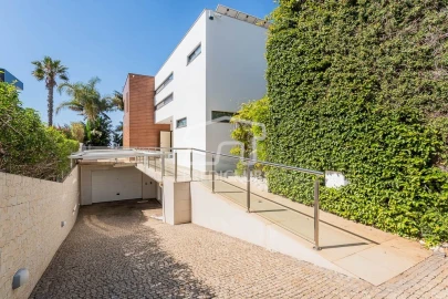 Moradia T5 para Venda em São Martinho