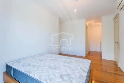 Moradia T5 para Venda em São Martinho