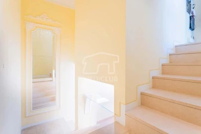 Moradia T5 para Venda em São Martinho