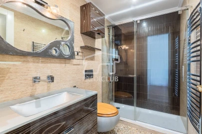 Moradia T5 para Venda em São Martinho