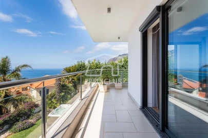 Moradia T5 para Venda em São Martinho