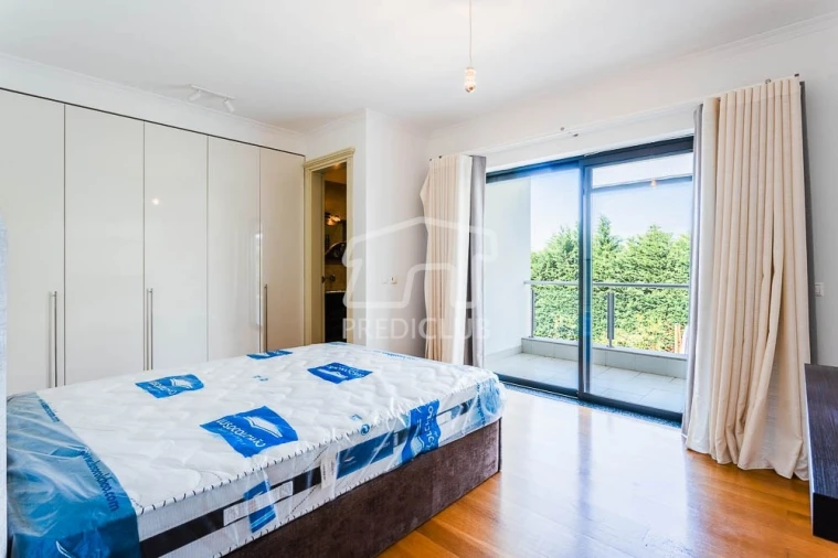 Moradia T5 para Venda em São Martinho Foto 32