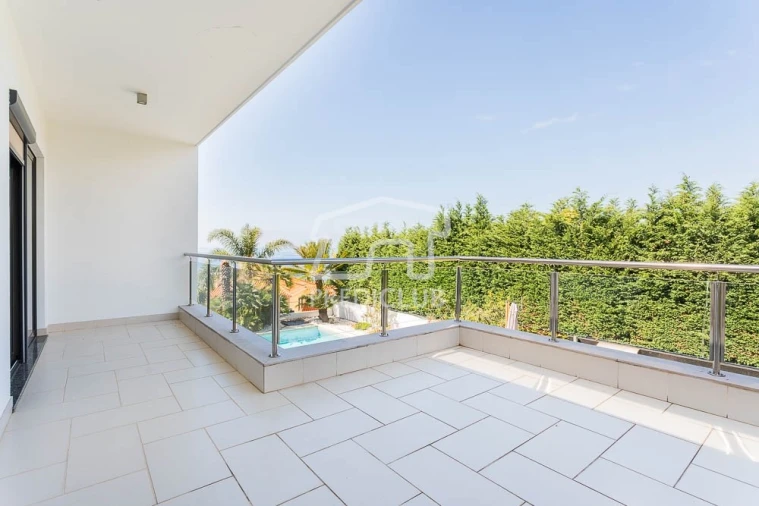 Moradia T5 para Venda em São Martinho Foto 29