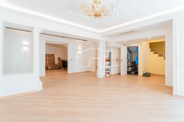 Moradia T5 para Venda em São Martinho Foto 60