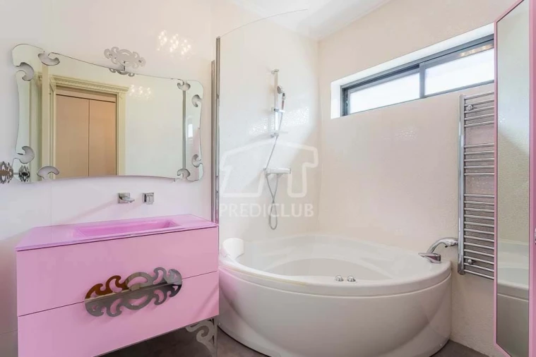 Moradia T5 para Venda em São Martinho Foto 26