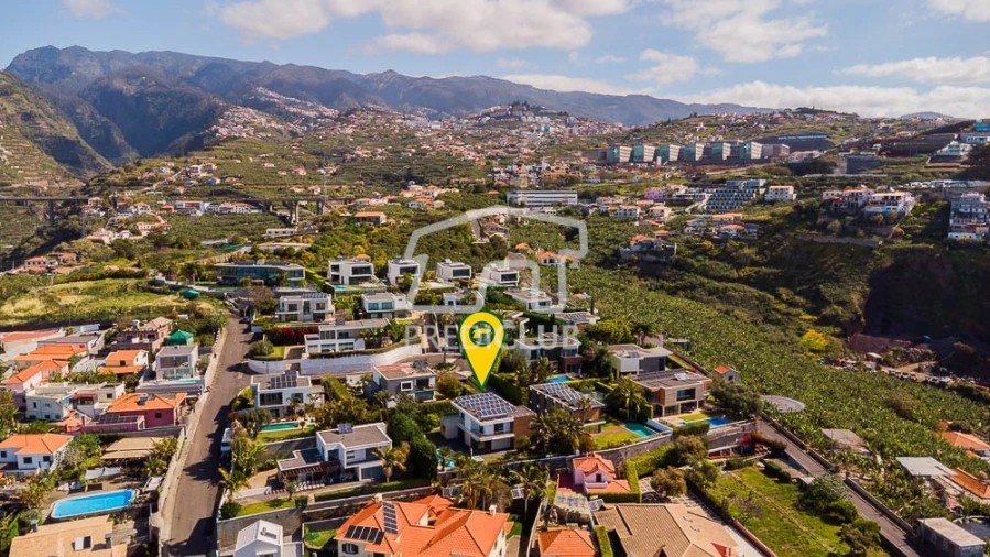 Moradia T5 para Venda em São Martinho Foto 7