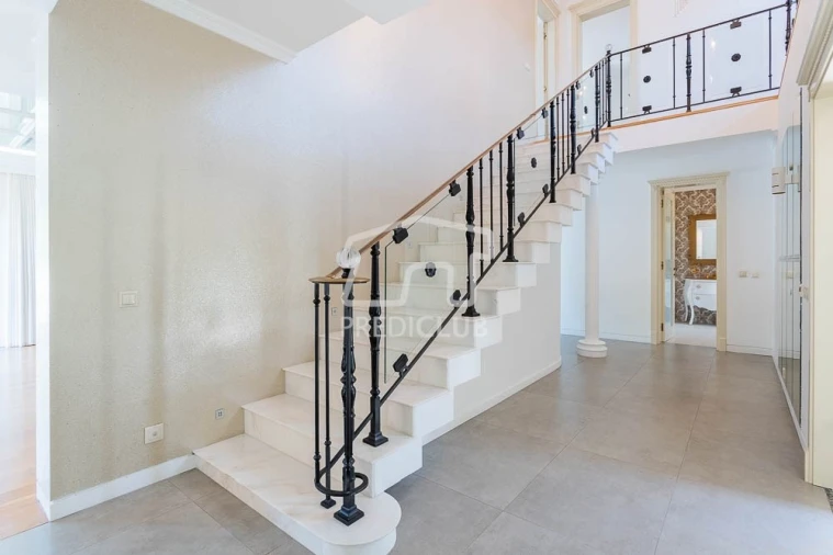 Moradia T5 para Venda em São Martinho Foto 51