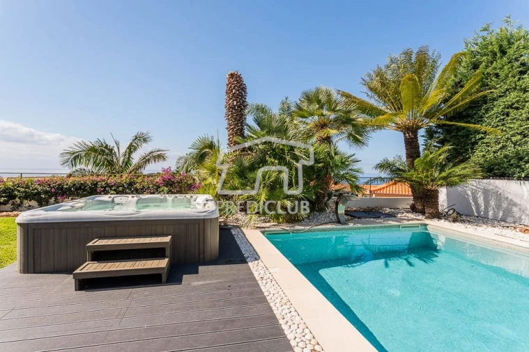 Moradia T5 para Venda em São Martinho Foto 16