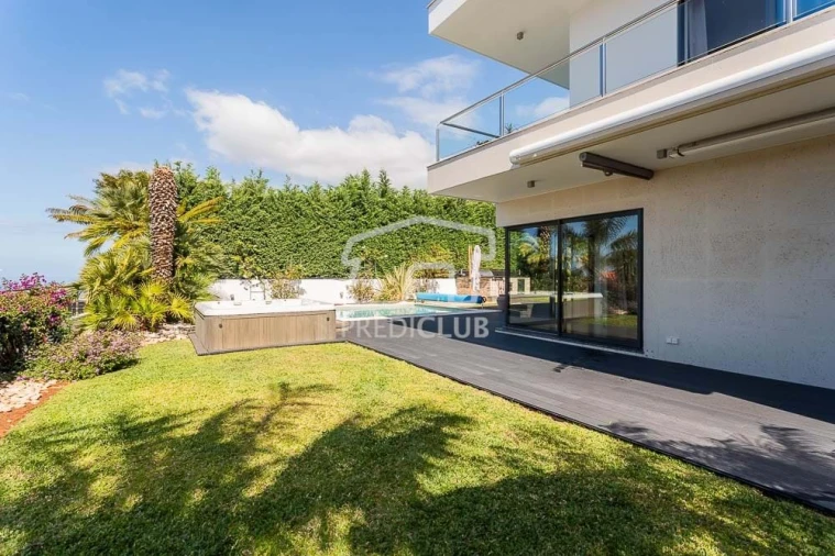 Moradia T5 para Venda em São Martinho Foto 19