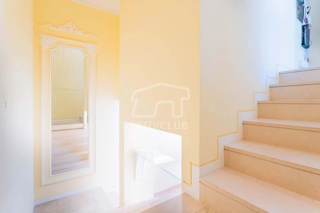 Moradia T5 para Venda em São Martinho Foto 57