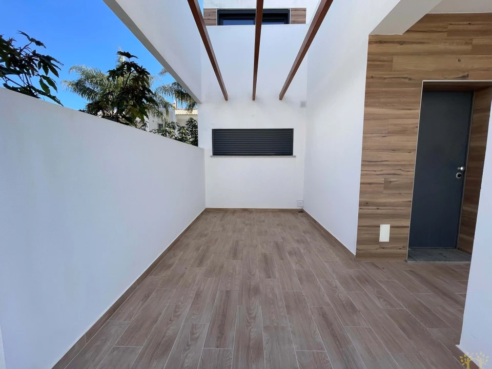 Moradia T3 para Venda em Olhão Foto 1