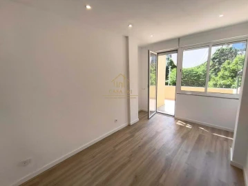 Apartamento T2 para Venda em Algueirão-Mem Martins