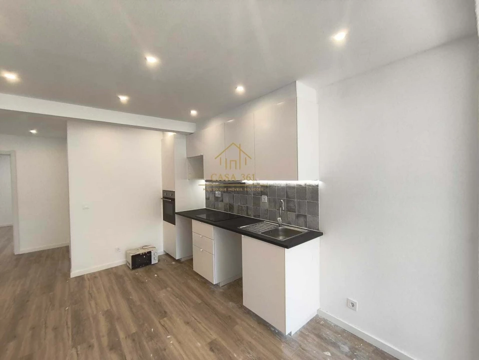 Apartamento T2 para Venda em Algueirão-Mem Martins Foto 3