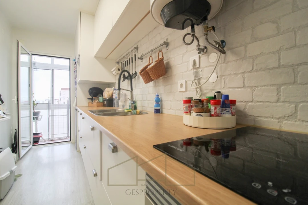 Apartamento T3 para Venda em Laranjeiro e Feijó Foto 4