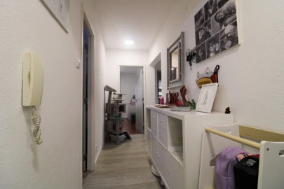 Apartamento T3 para Venda em Laranjeiro e Feijó