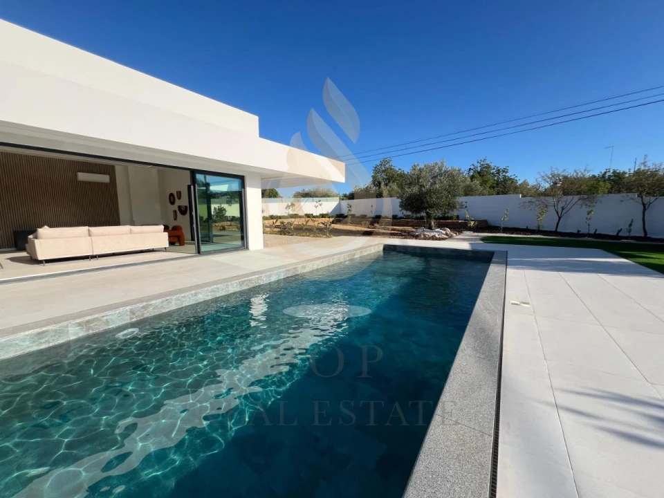 Moradia T4 para Venda em São Brás de Alportel Foto 26