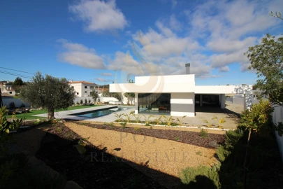 Moradia T4 para Venda em São Brás de Alportel