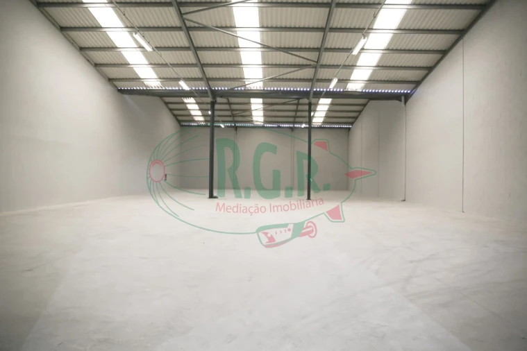 Armazém para Arrendamento em Fânzeres e São Pedro da Cova Foto 19