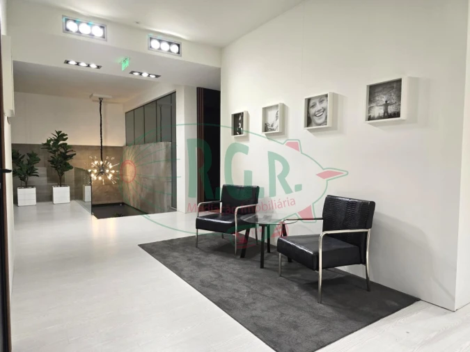 Escritório para Arrendamento em Fânzeres e São Pedro da Cova Foto 12