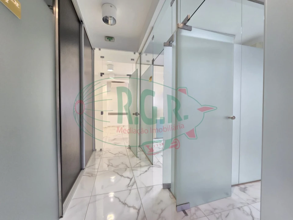 Negócio para Arrendamento em Gondomar (São Cosme), Valbom e Jovim Foto 1