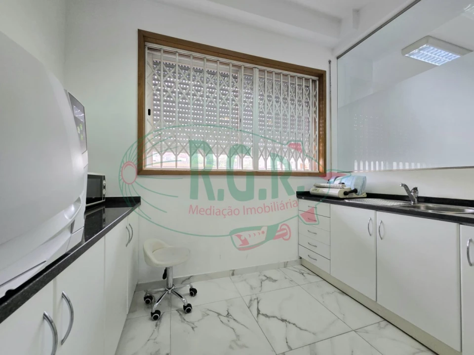 Negócio para Arrendamento em Gondomar (São Cosme), Valbom e Jovim Foto 23