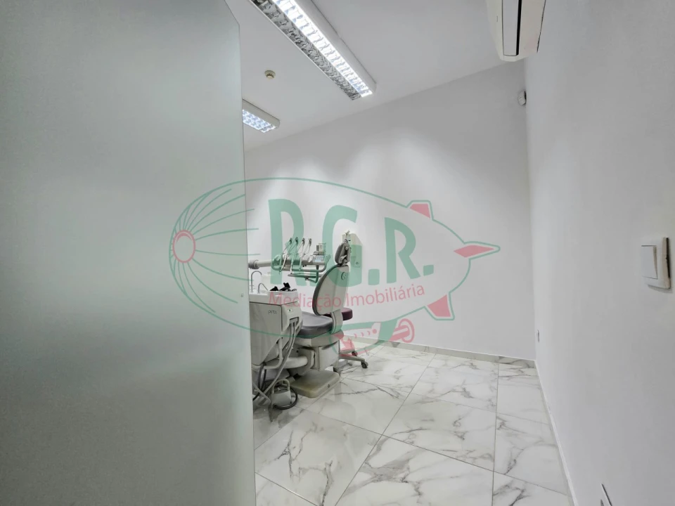 Negócio para Arrendamento em Gondomar (São Cosme), Valbom e Jovim Foto 15