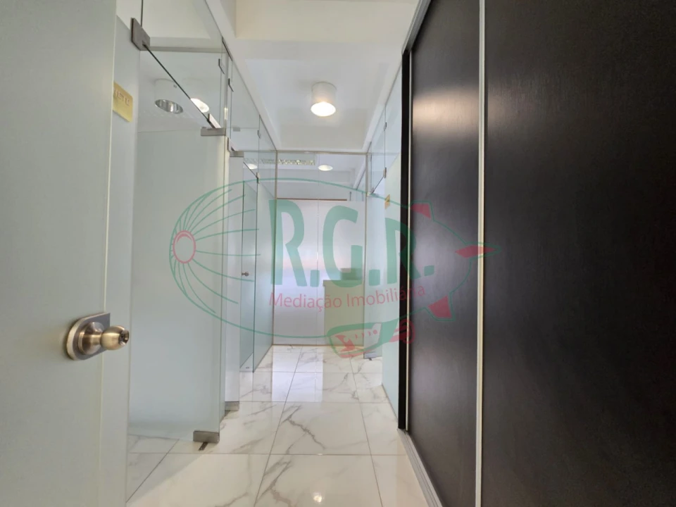 Negócio para Arrendamento em Gondomar (São Cosme), Valbom e Jovim Foto 33