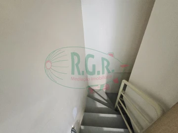 Negócio para Arrendamento em Gondomar (São Cosme), Valbom e Jovim