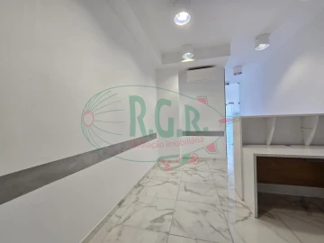 Negócio para Arrendamento em Gondomar (São Cosme), Valbom e Jovim