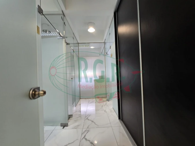 Negócio para Arrendamento em Gondomar (São Cosme), Valbom e Jovim Foto 13